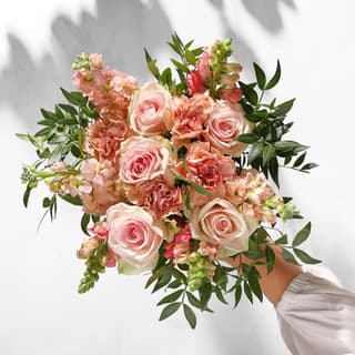 Handgebundener Blumenstrauß