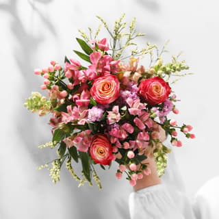 Handgebundener Blumenstrauß