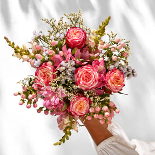 Handgebundener Blumenstrauß